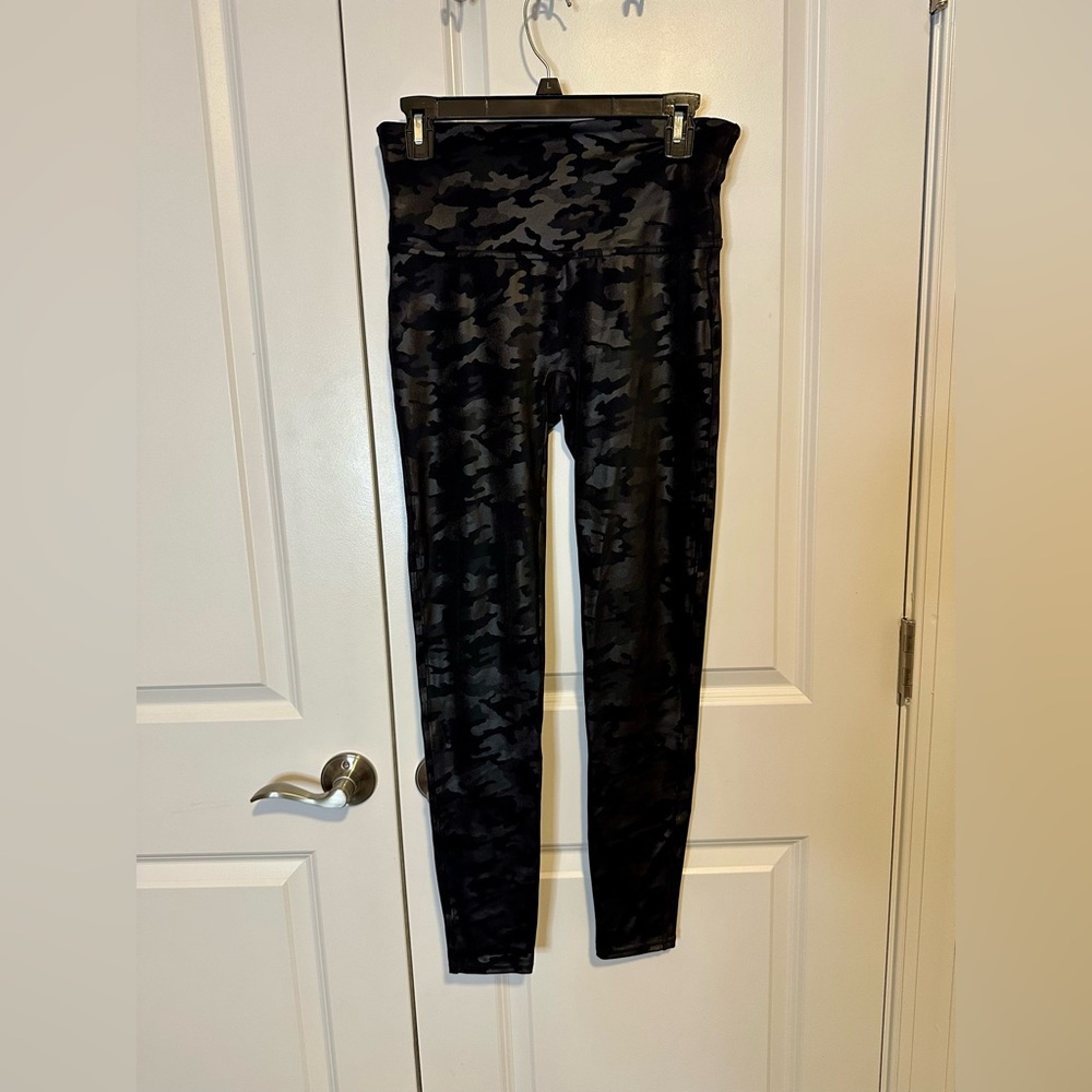 SPANX Dark Camouflage Leggings
